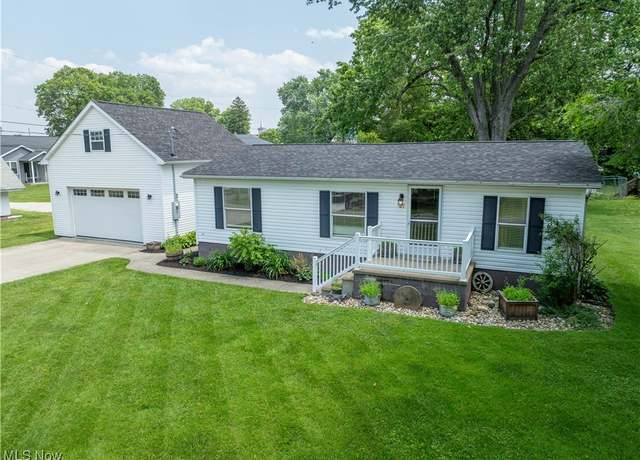 Property at 123 Donehue Ln, Tuscarawas, OH 44682, 3 beds, 2 baths