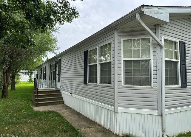 Property at 19 Terrace Dr, Ashland, OH 44805, 3 beds, 2 baths