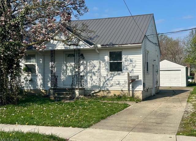 Property at 1696 Douglas Rd, Wickliffe, OH 44092, 2 beds, 2 baths