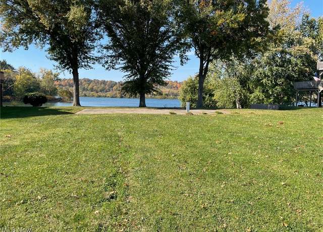 Property at 5 Anns Dr, Vienna, WV 26105
