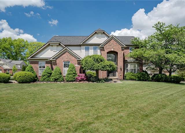Property at 35150 Emory Dr, Avon, OH 44011, 5 beds, 4 baths