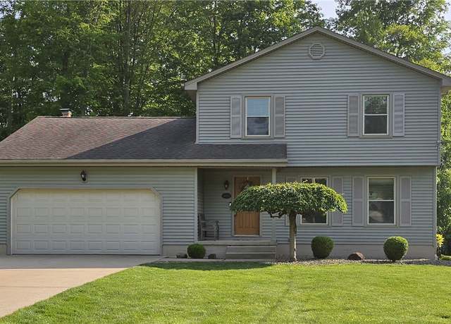 Property at 4885 Warwick Dr S, Canfield, OH 44406, 3 beds, 1.5 baths