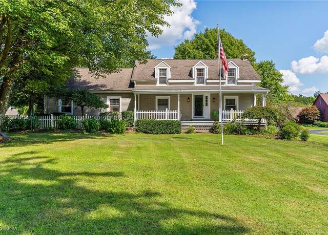 Property at 1963 Warner Rd, Hubbard, OH 44425, 4 beds, 3 baths
