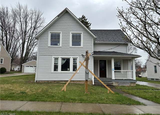 Property at 376 Runn St, Berea, OH 44017, 4 beds, 2 baths