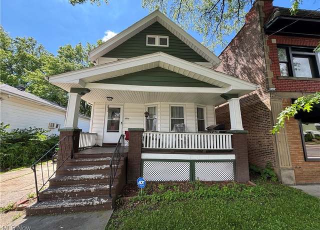 Property at 3676 W 130th St, Cleveland, OH 44111, 4 beds, 2 baths