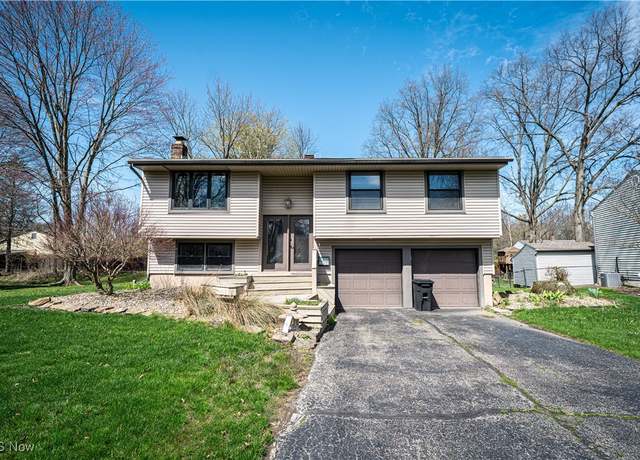 Property at 161 Bentwillow Dr, Niles, OH 44446, 3 beds, 1.5 baths