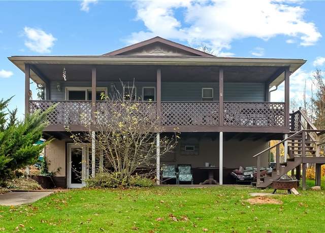 Property at 2282 Heston Dr, Lake Milton, OH 44429, 4 beds, 3 baths