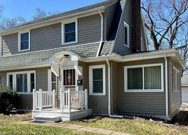Property at 856 Roslyn Ave, Akron, OH 44320, 3 beds, 1.5 baths
