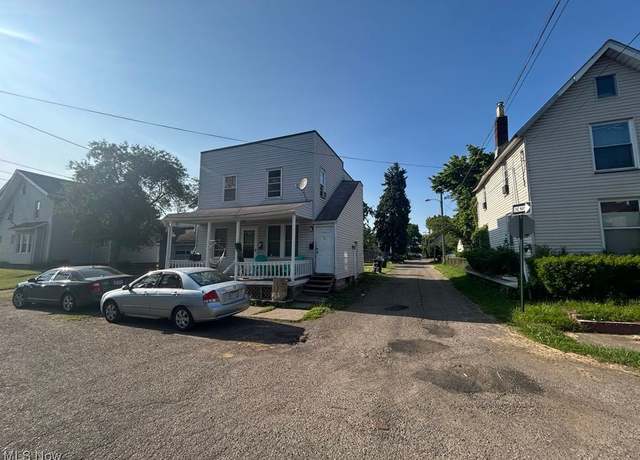 Property at 1923 12th St SW, Canton, OH 44706, 4 beds, 2 baths