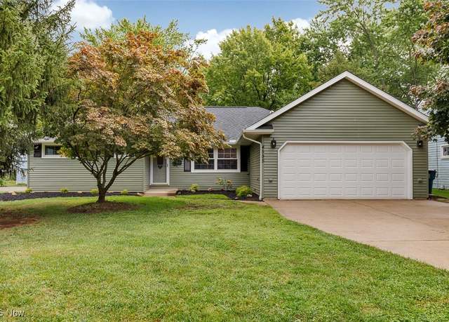 Property at 4595 Canterbury Rd, North Olmsted, OH 44070, 3 beds, 2 baths