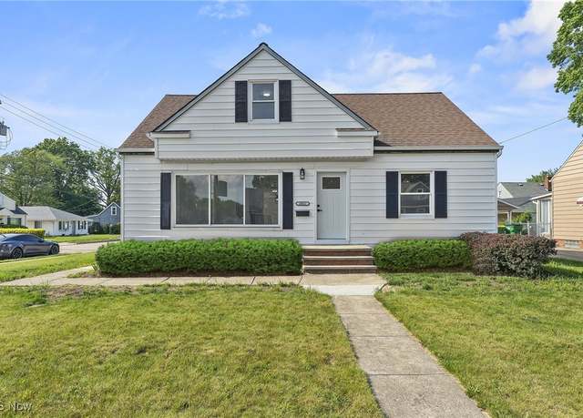 Property at 30031 Thomas St, Willowick, OH 44095, 5 beds, 3.5 baths