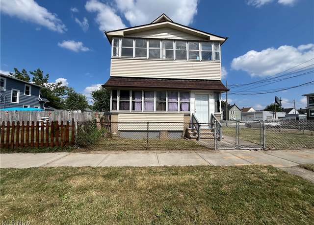 Property at 3319 W 44th St, Cleveland, OH 44109, 8 beds, 4 baths