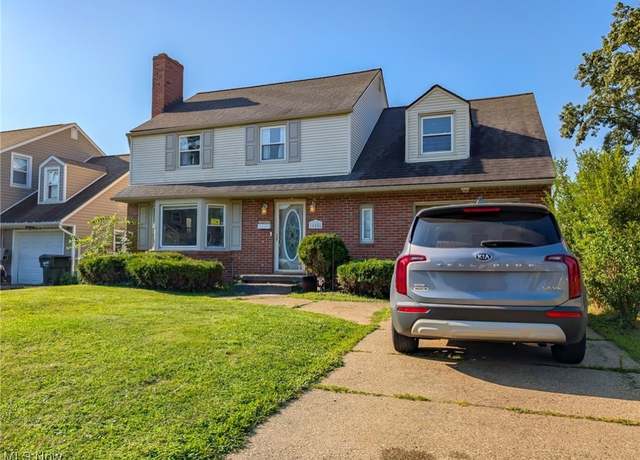 Property at 1000 Milford St NE, Canton, OH 44714, 4 beds, 2.5 baths