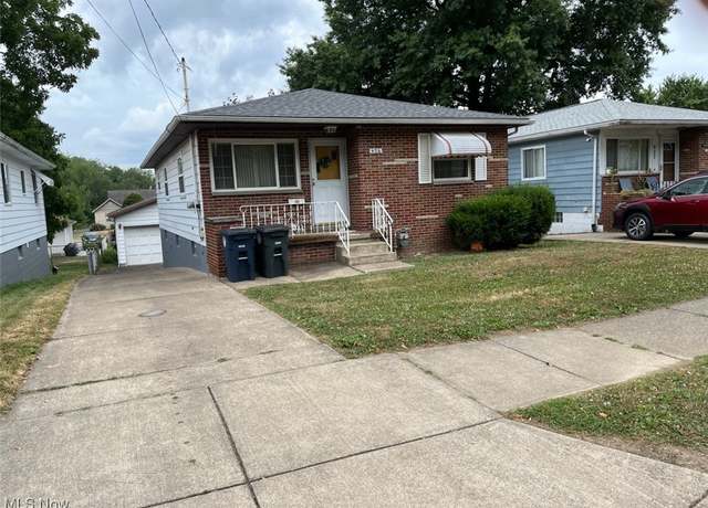 Property at 406 Baldwin Rd, Akron, OH 44312, 3 beds, 2 baths