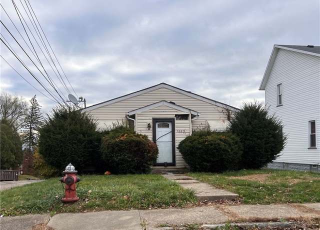 Property at 1662 Shriver Ave NE, Canton, OH 44705, 2 beds, 1 bath