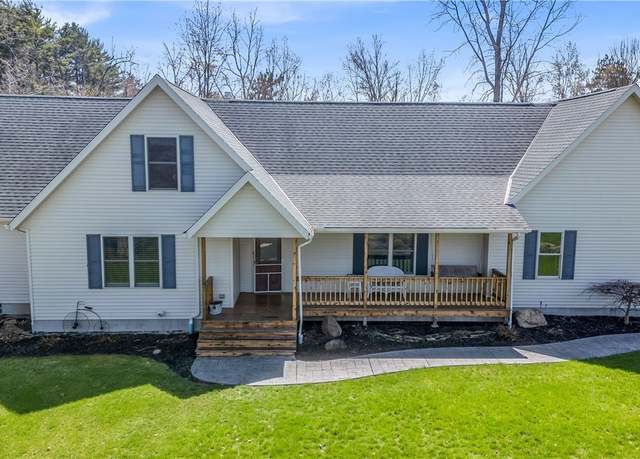 Property at 47555 Stewart Rd, New London, OH 44851, 4 beds, 3.5 baths