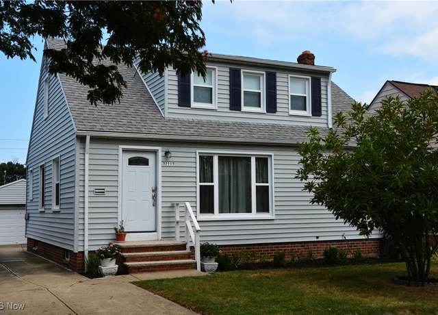 Property at 32113 Dickerson Rd, Willowick, OH 44095, 3 beds, 2.5 baths
