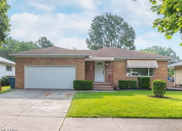 Property at 6909 Maplewood Rd, Parma Heights, OH 44130, 3 beds, 2 baths