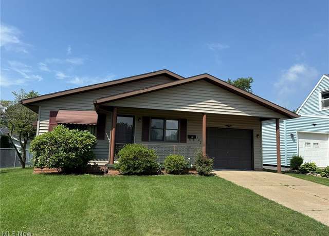 Property at 122 N Fairview Ave, Dover, OH 44622, 2 beds, 1.5 baths