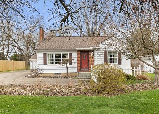 Property at 3577 Wadsworth Rd, Barberton, OH 44203, 4 beds, 1 bath