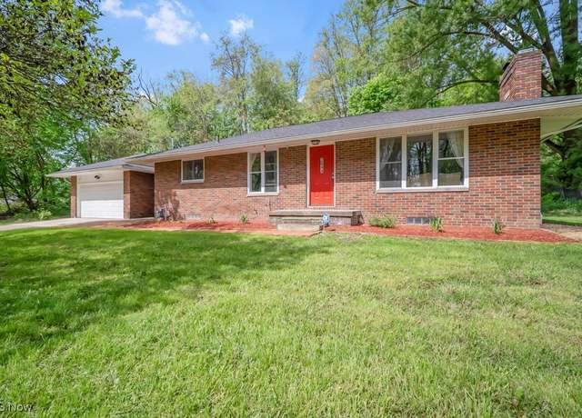Property at 2644 Kilgore St, Barberton, OH 44203, 3 beds, 1 bath