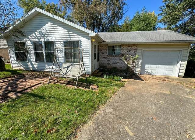 Property at 2505 12th Ave, Vienna, WV 26105, 2 beds, 1 bath