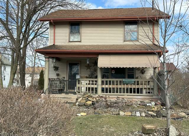 Property at 2116 Harmont Ave NE, Canton, OH 44705, 4 beds, 1 bath