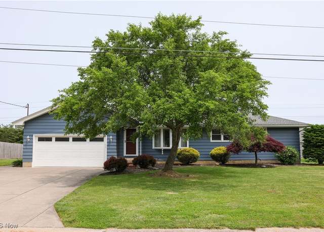 Property at 42008 Debra Dr, Elyria, OH 44035, 3 beds, 1.5 baths