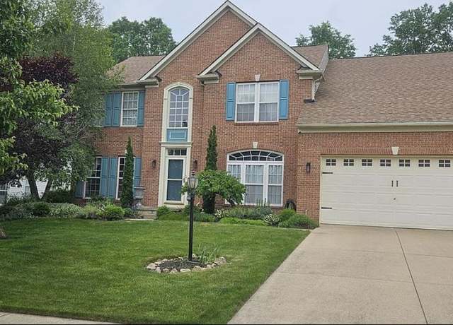 Property at 1296 Ledgestone Dr, Wadsworth, OH 44281, 4 beds, 3.5 baths