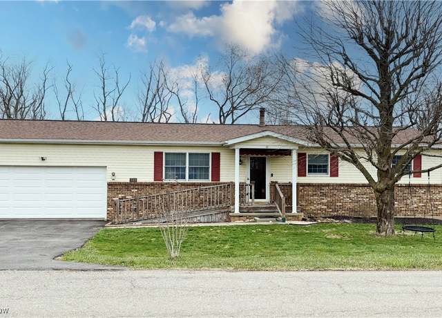 Property at 380 Sunshine Park Rd, Steubenville, OH 43952, 3 beds, 2 baths