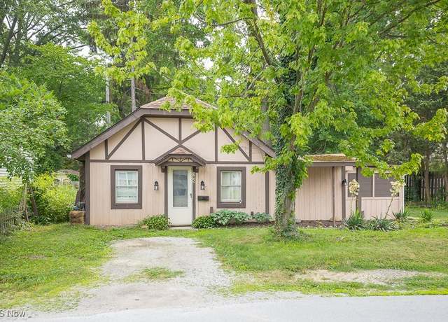 Property at 195 S Point Dr, Avon Lake, OH 44012, 2 beds, 1 bath