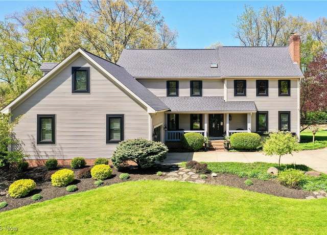 Property at 6823 Militia Hill St NW, Canton, OH 44718, 4 beds, 3.5 baths