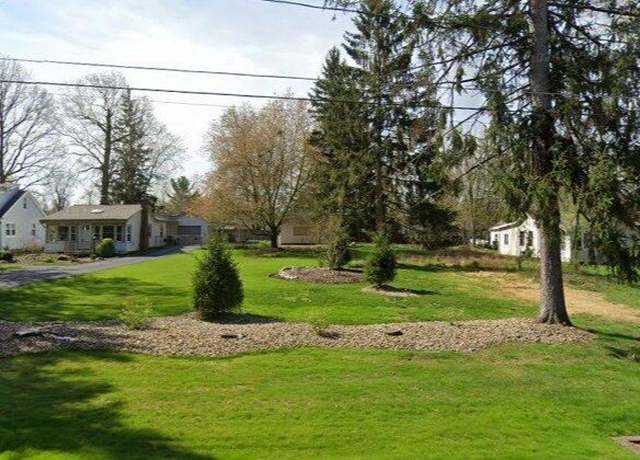 Property at 1185 Lake Ave, Aurora, OH 44202