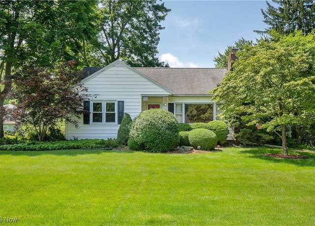 Property at 8298 Walter St NW, Massillon, OH 44646, 3 beds, 2 baths