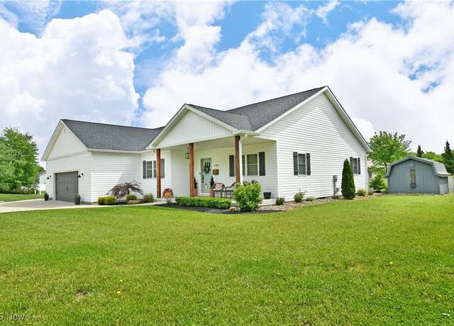 Property at 2786 Woodland Trl, Girard, OH 44420, 3 beds, 2 baths