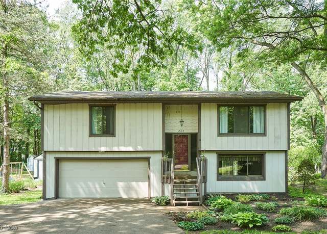 Property at 224 W Ingleside Dr, Akron, OH 44319, 3 beds, 1.5 baths