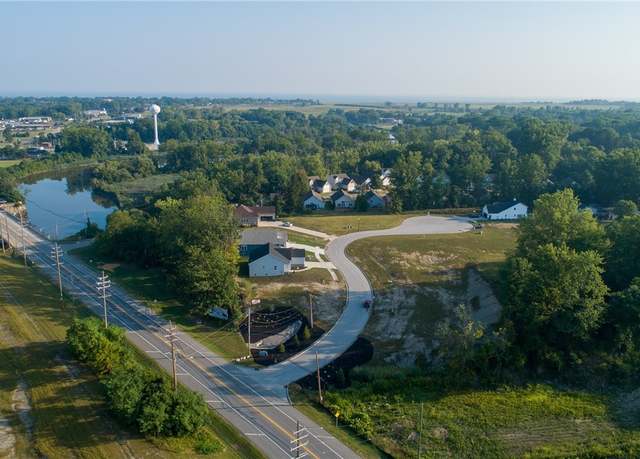 Property at 24 Blue Heron Ct, Painesville, OH 44077