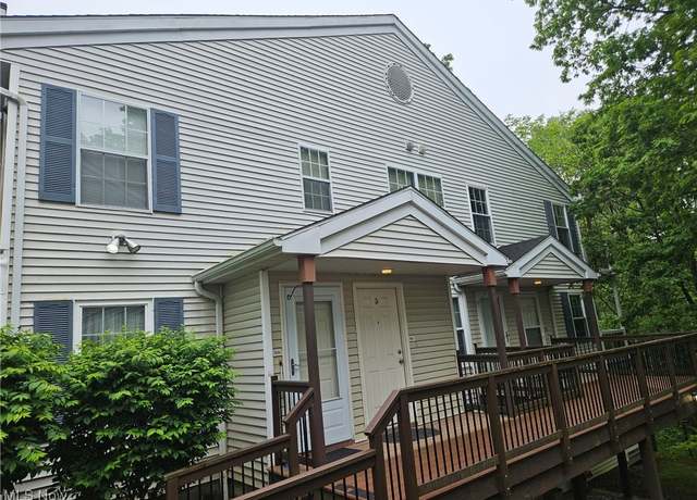 Property at 1808 Stoney Run Cir, Broadview Heights, OH 44147, 1 bed, 1 bath