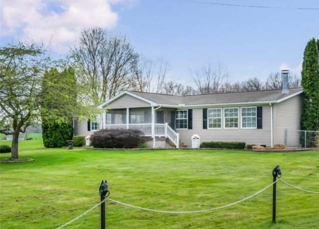Property at 3420 Newton Tomlinson Rd SW, Warren, OH 44481, 3 beds, 2 baths