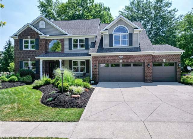 Property at 15161 Scarlet Oak Trl, Strongsville, OH 44149, 4 beds, 3.5 baths