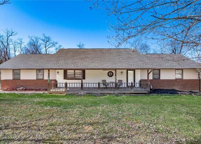 Property at 3675 Sunset Dr, Zanesville, OH 43701, 3 beds, 1.5 baths