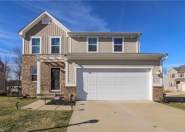 Property at 2660 Hollyhock Ln, Medina, OH 44256, 4 beds, 3.5 baths