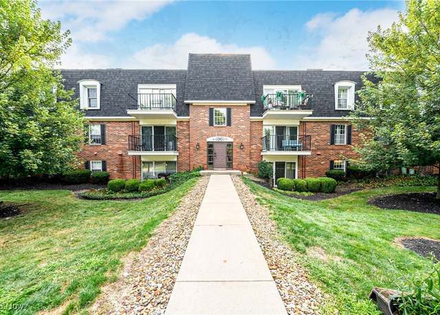 Property at 1930 King James #205, Westlake, OH 44145, 1 bed, 1.5 baths