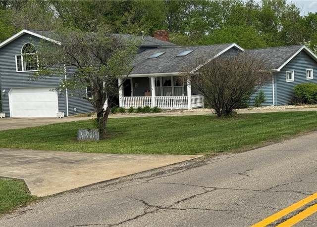 Property at 3380 Kearns Dr, Zanesville, OH 43701, 3 beds, 2 baths