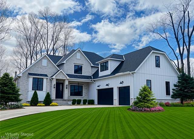 Property at 275 Glengarry Dr, Aurora, OH 44202, 5 beds, 4.5 baths