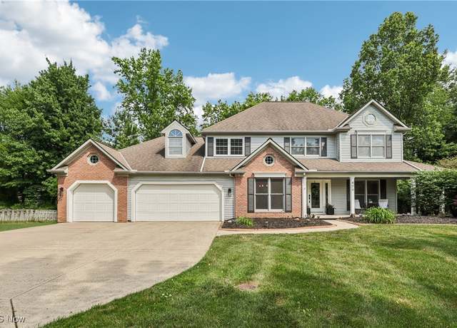 Property at 409 Nantucket Dr, Avon Lake, OH 44012, 4 beds, 2.5 baths