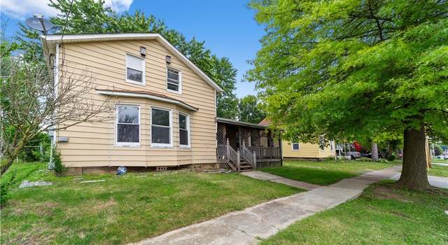 Photo of 954 Center St, Grafton, OH 44044
