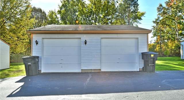Photo of 4250 Candlelight Dr SE, Warren, OH 44484