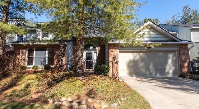 Photo of 1765 Rock Hill Ln, Akron, OH 44313