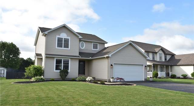 Photo of 1149 Orchard Bend Dr, Salem, OH 44460